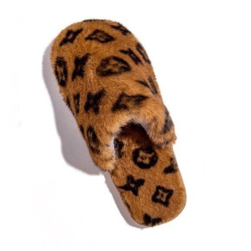 “Luxury” Faux Fur House Slippers in Carmel - Picture 5 of 9